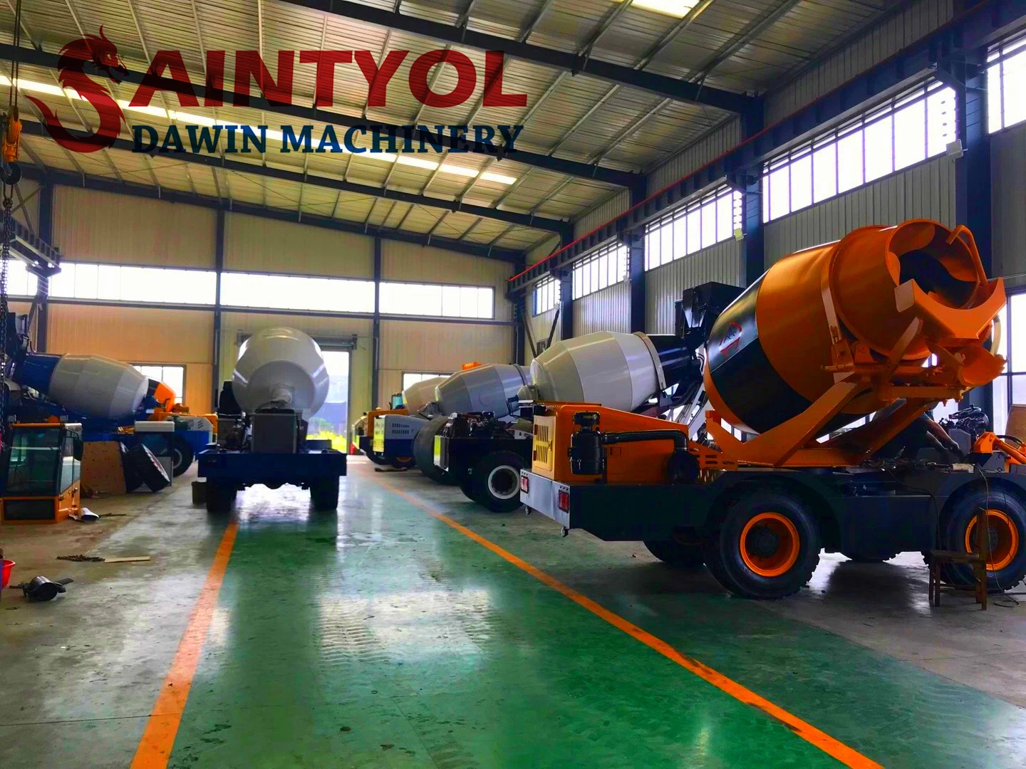 1.6m3 Mini Self Loading Concrete Mixer Truck with 4 Wheel Drive