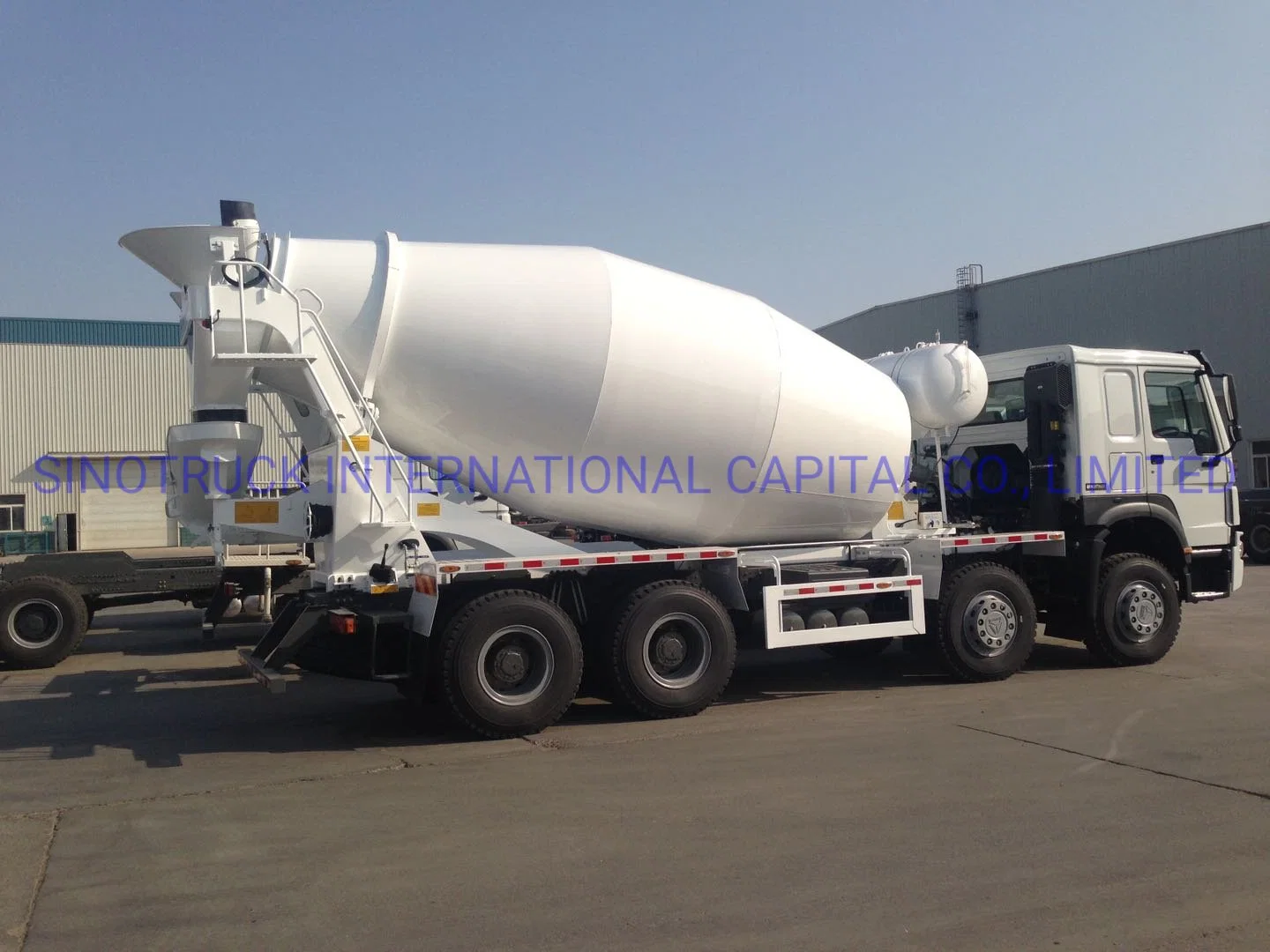 Heavy Load Sinotruk HOWO 8X4 16m3 18m3 16cbm 18cbm Cement Mixer Truck