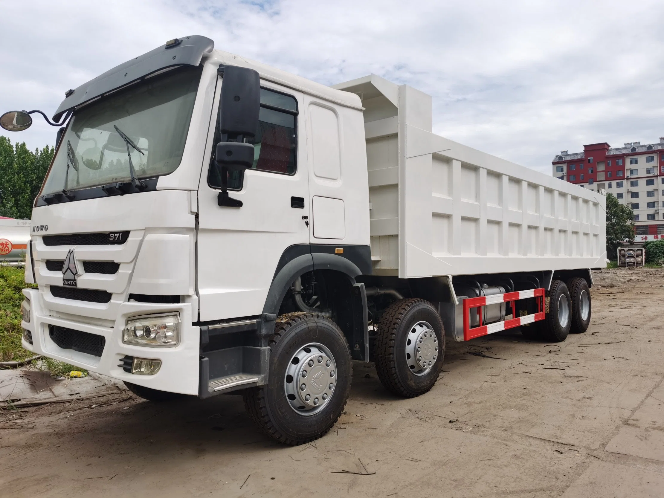 Used HOWO Shacman 8X4 45t Sands Dumper Tipper Dump Truck for Mining and Construction