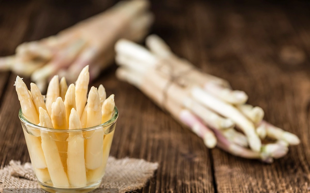 Pickled Snow White Asparagus in Can 800g