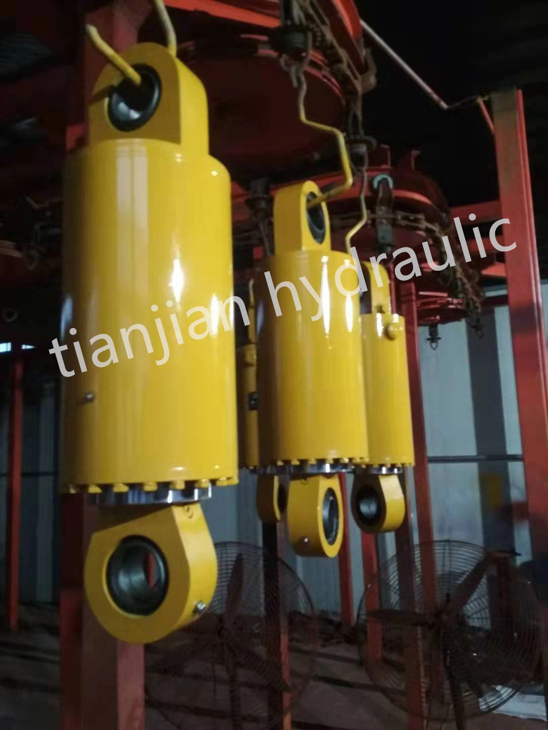 Factory Directly Supply Rear Ride Oil Suspension Nitrogen Cylinder for Mining Dump Truck Spare Parts