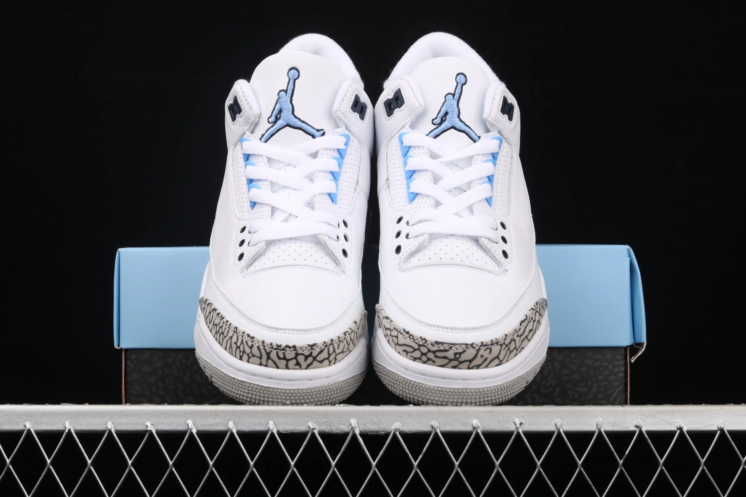 حذاء Air Jordan 3 UNC لكرة السلة Nike Sport