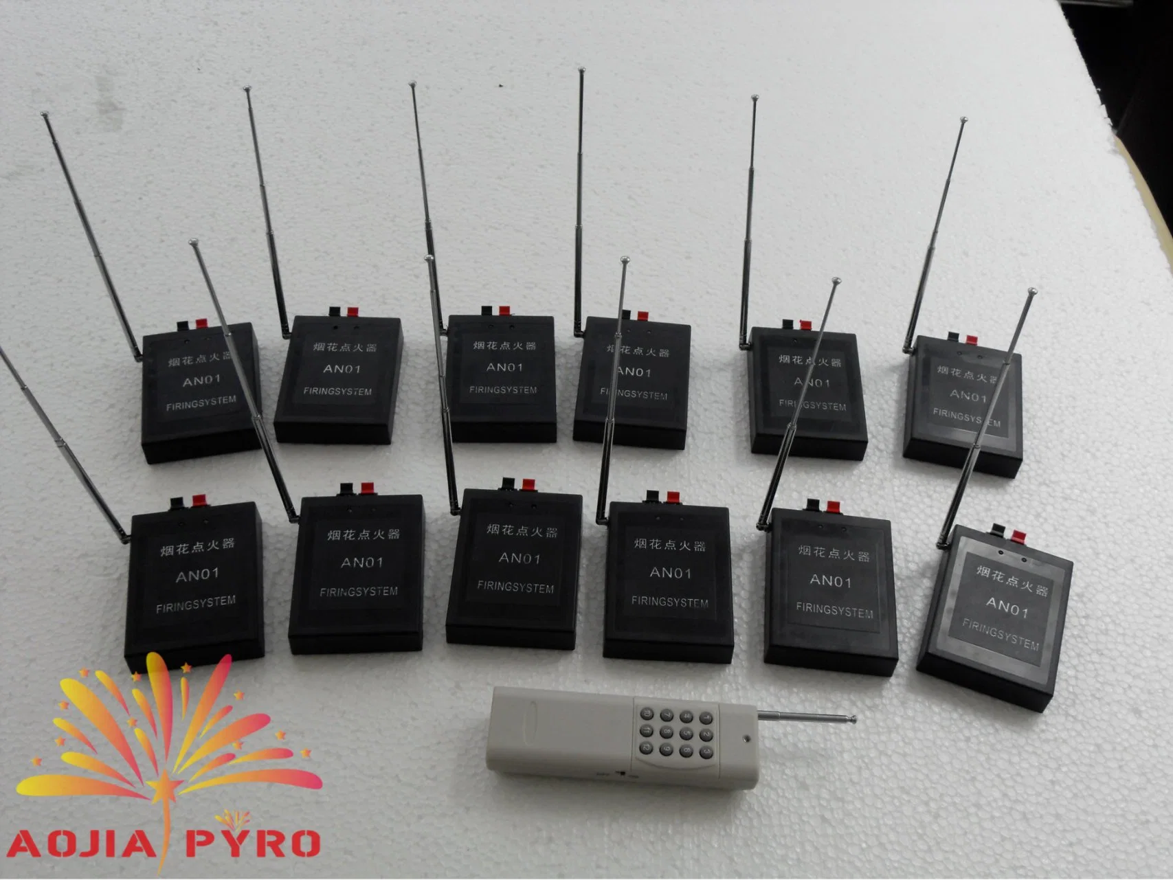 An01-12 12cues Hot Sale Pyrotechnics Wireless Controller 2023new Style Hot Remote Control Fireworks Firing System