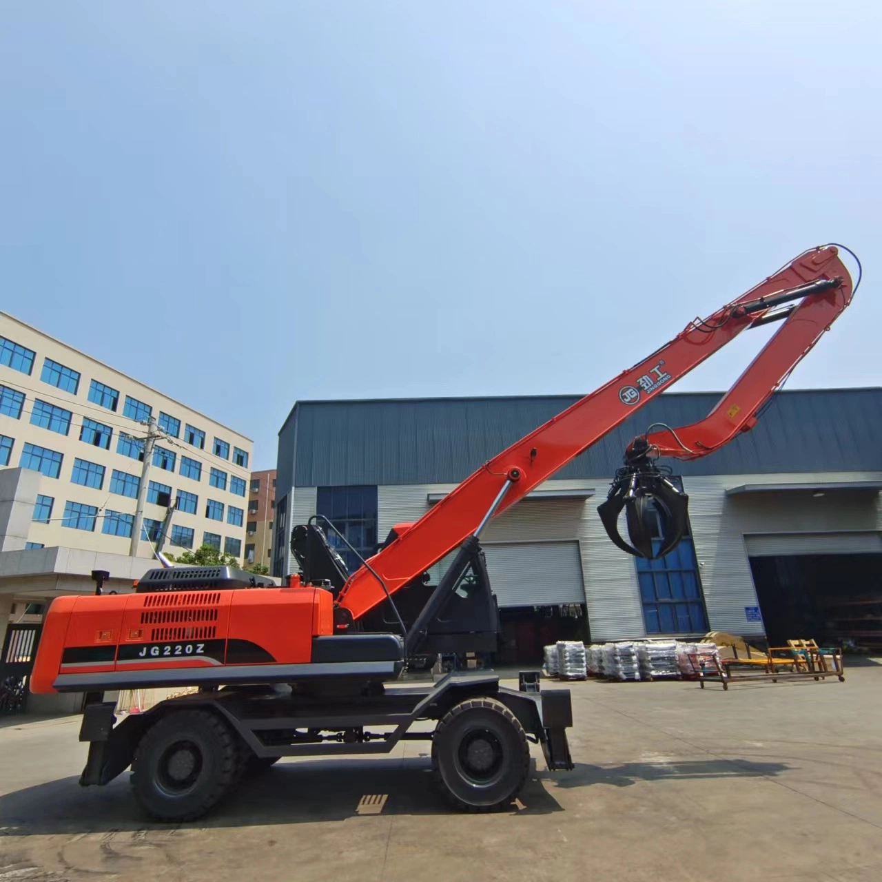 Mecánica móvil Grúa Grab Chatarra de levantar la máquina excavadora de ruedas chatarra en el Junkyard