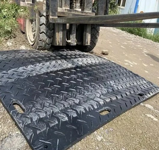 Le tapis de sol de la protection en plastique HDPE déplacement aisé des routes de masse le tapis de protection