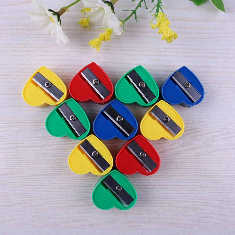 Portable Cute Heart Shaped Manual Pencil Sharpener