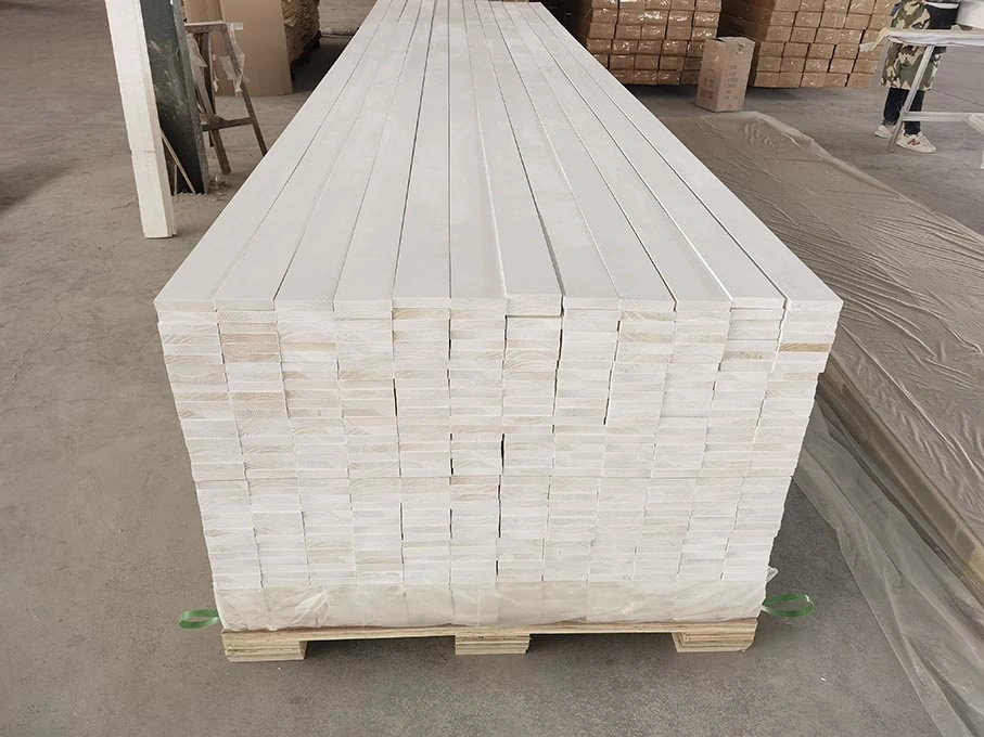 China fábrica suministro de pino sólido de Prided Paulownia Poplar Wood S4S Madera de tablero