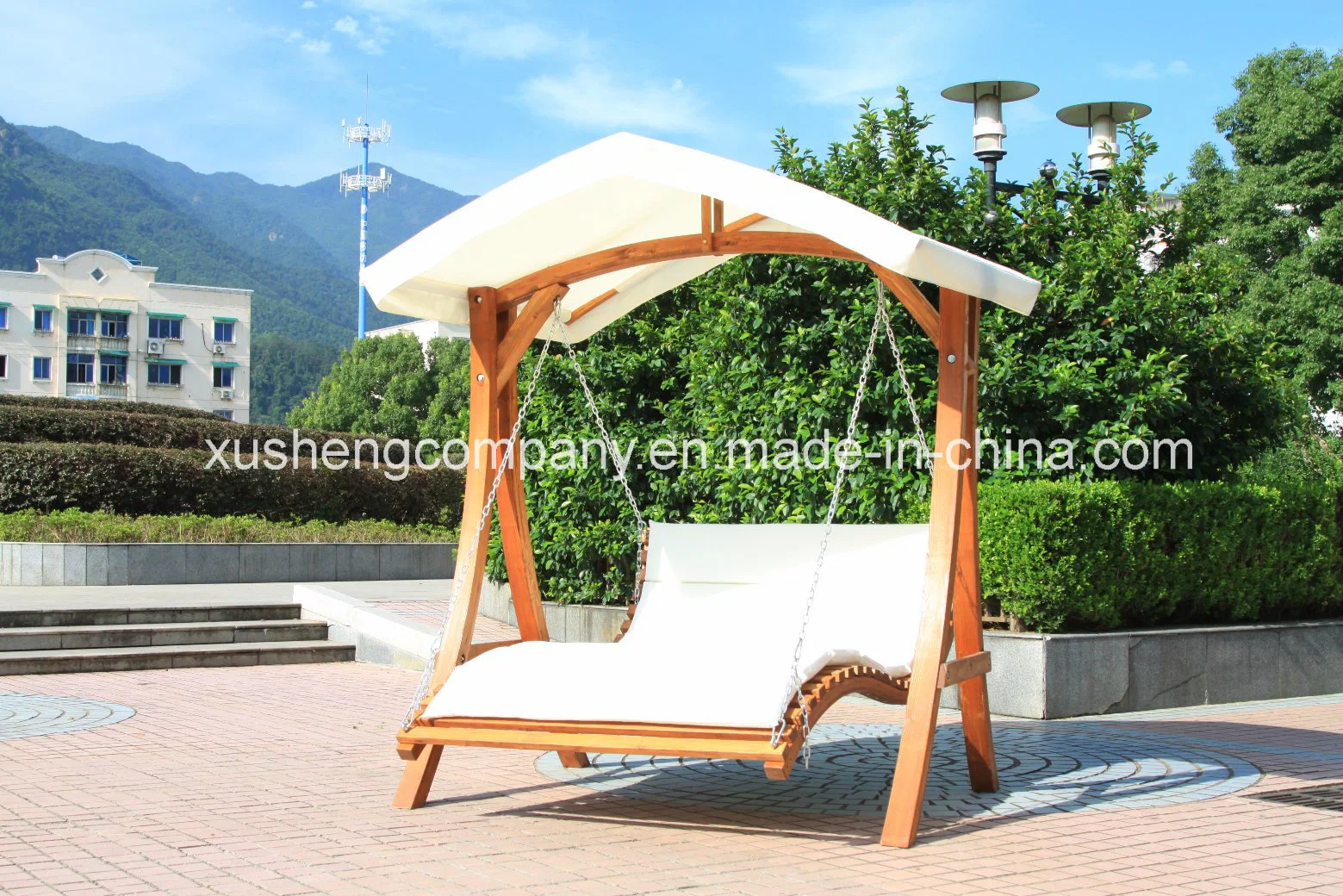 Jardim Mobiliário de exterior do tipo galpão de madeira cadeira de balanço duplo