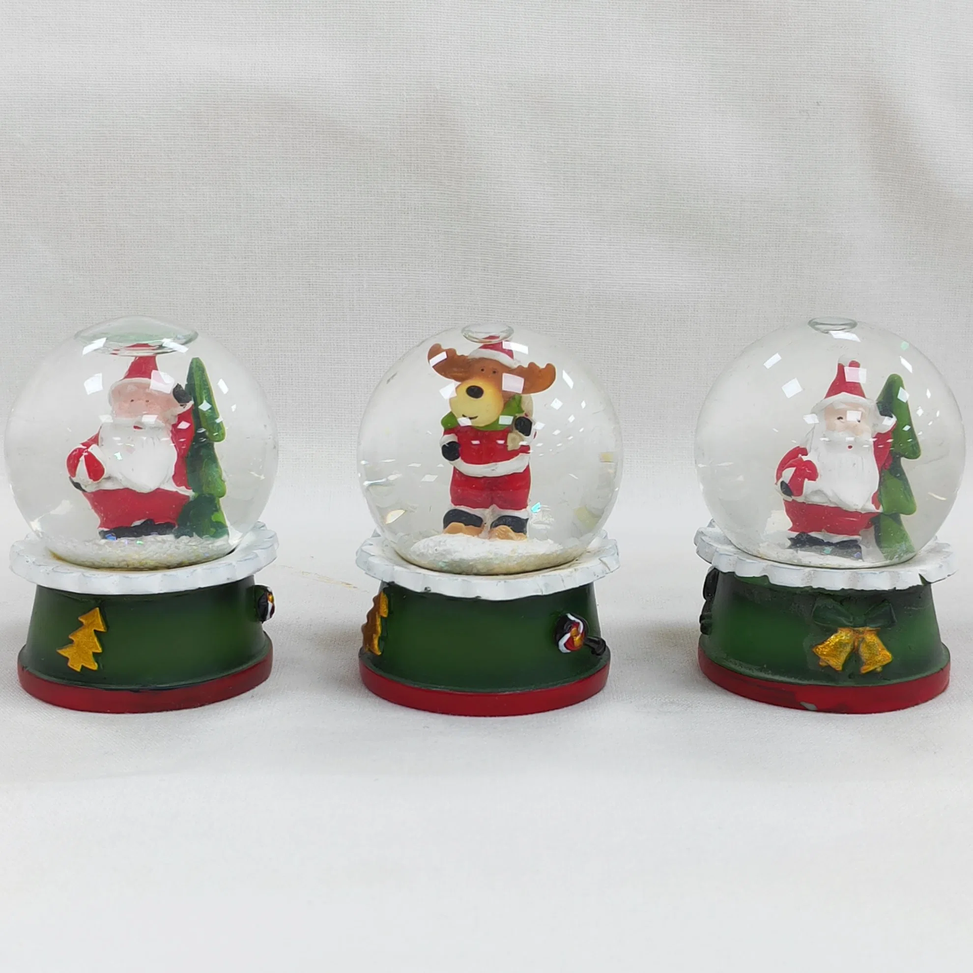 Resin Water Globe Gifts Polyresin Water Globe Souvenir Manufacturer in China