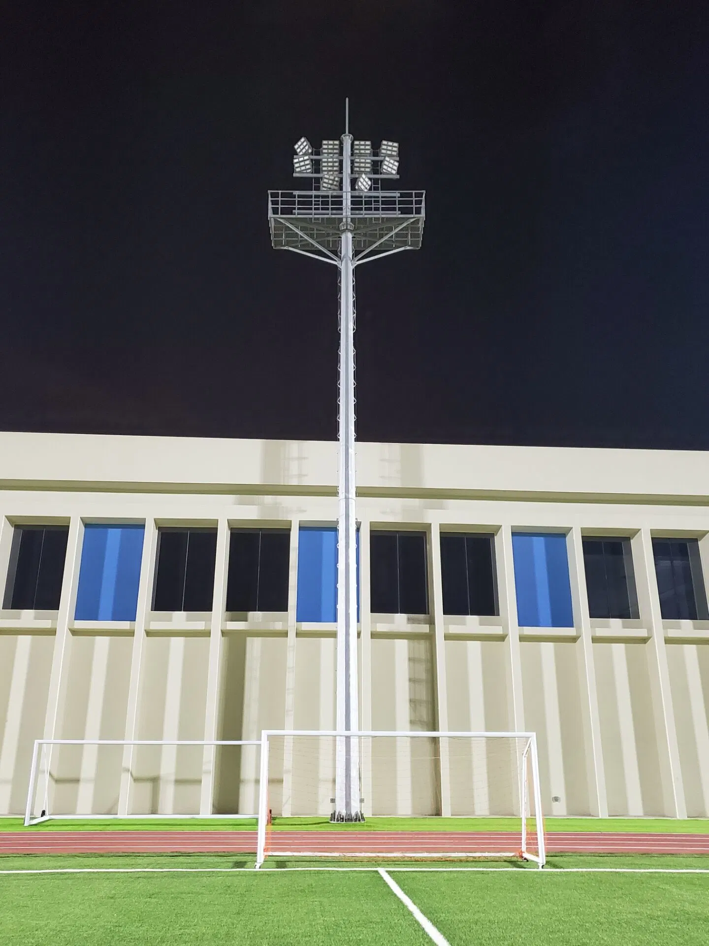 Galvanized Tube Steel Stadium Lighting Tower Pole