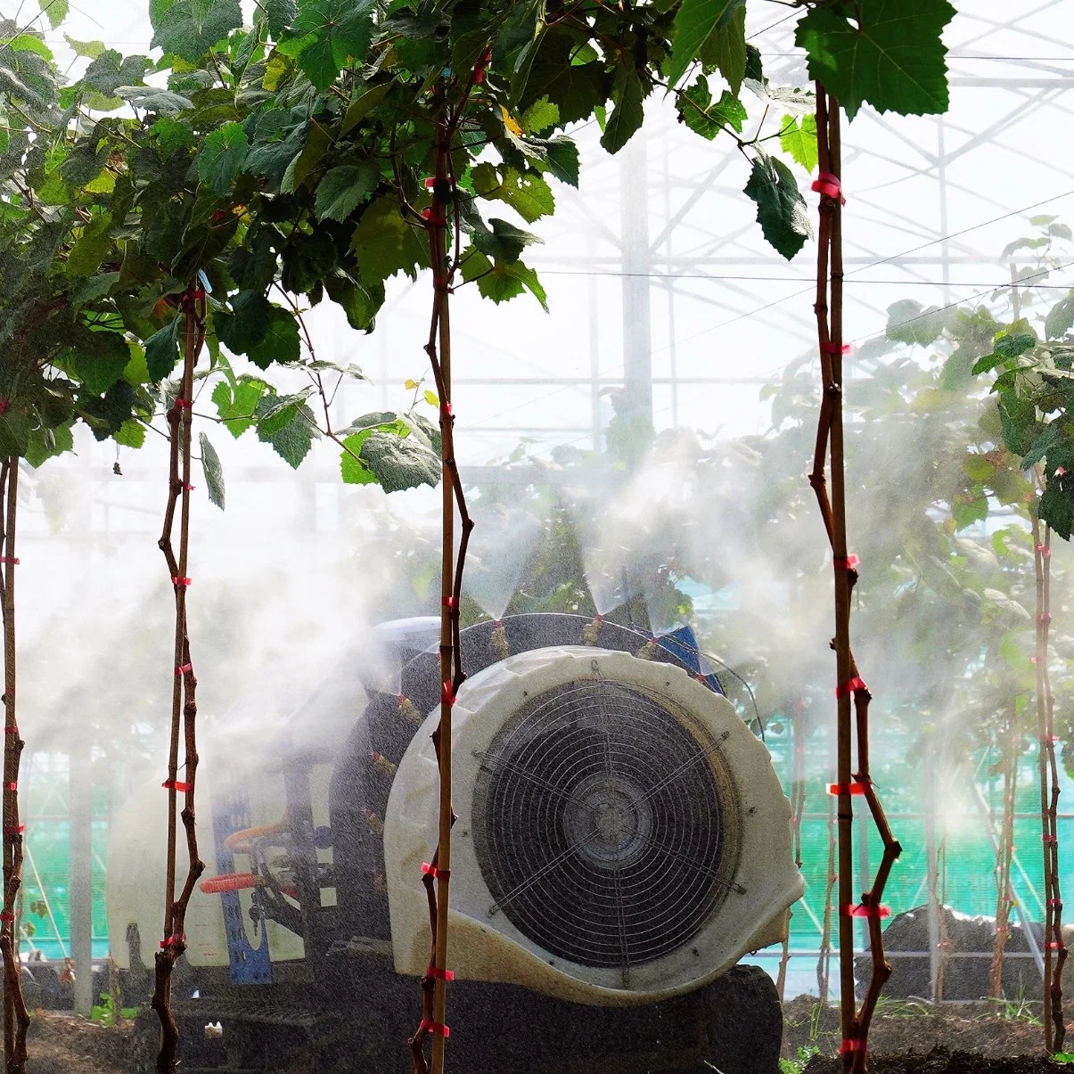 Long temps de travail de l'enregistrement du travail intelligent air blast pulvérisateur de pesticides pour les Kiwis Cherry arbres du verger de raisin