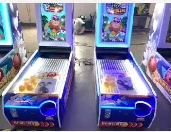 Venta directa de fábrica de monedas en el interior de la máquina de juego Arcade bola de bolos de la máquina para la venta