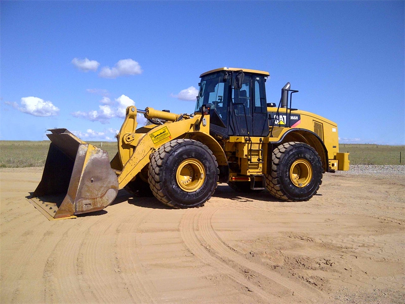 Japan Hot Selling Made Caterpillar Loader Second Hand 966 Model Wheel Loader