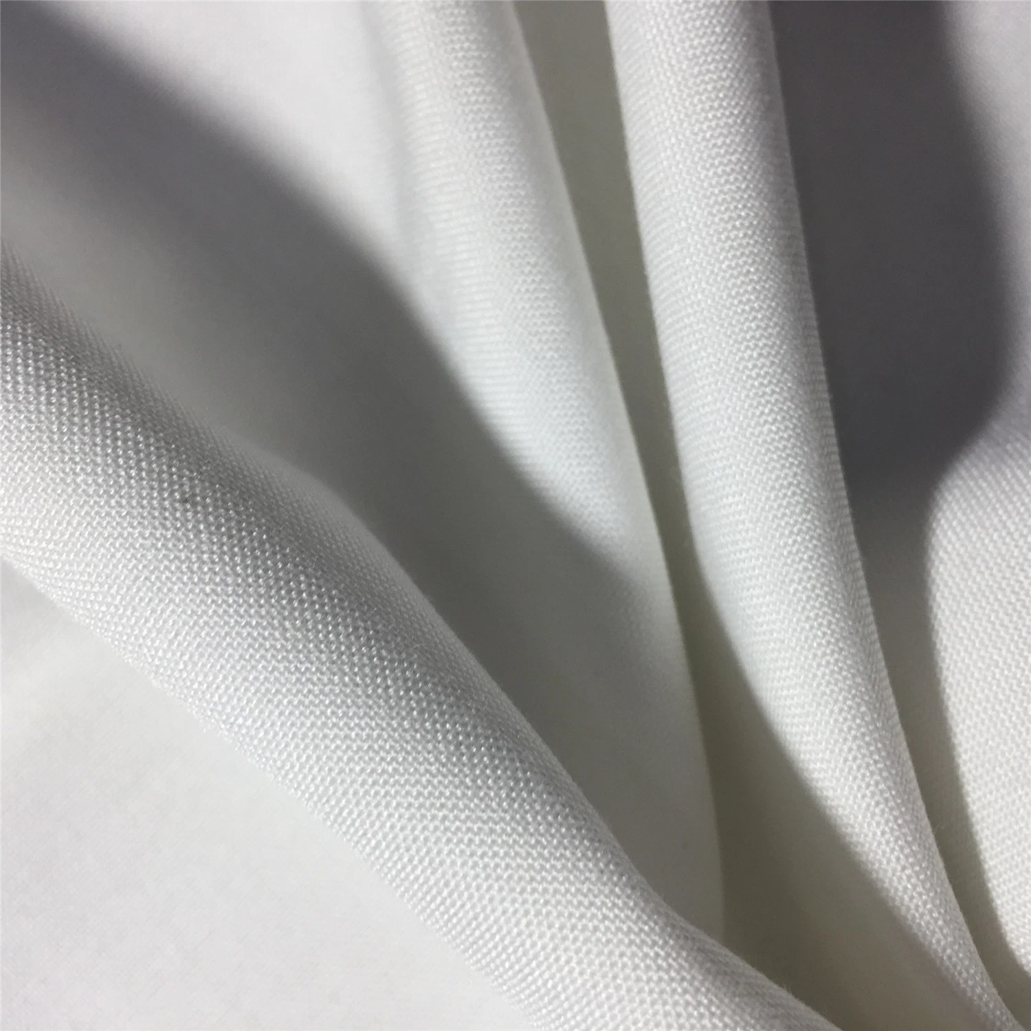 T/R65/35 Blended Woven 32/2 175GSM Poplin Plain Dyed Shirting Uniform Suit Fabric