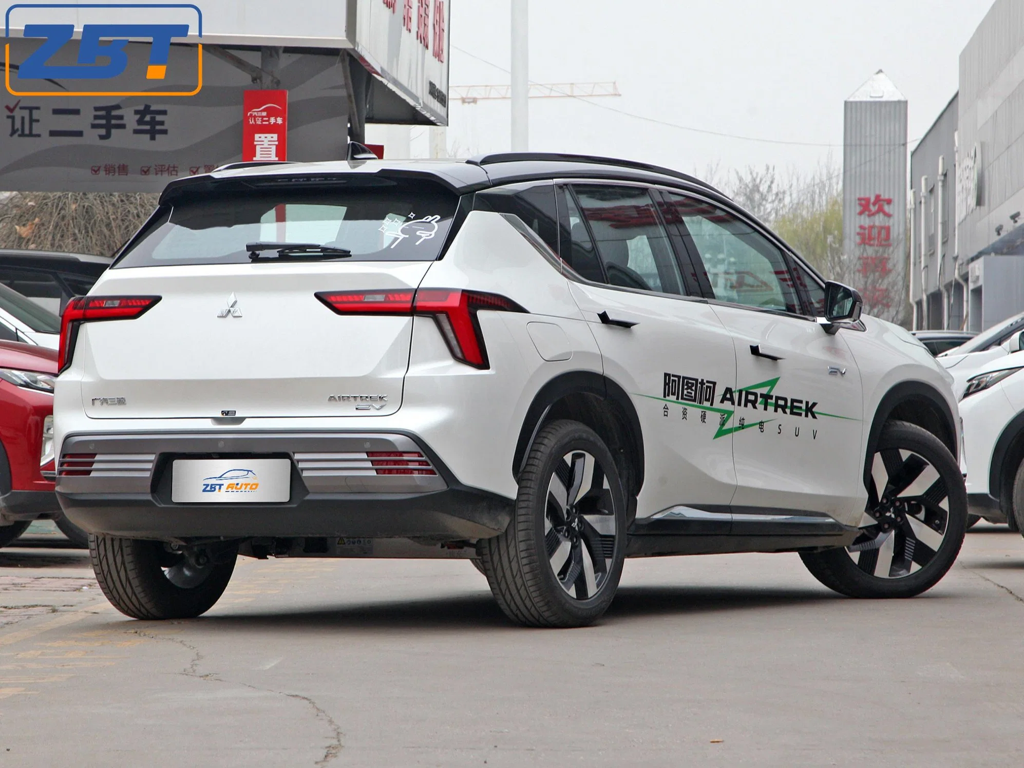 Prix bon marché SUV électrique Air pur Airtrek verte EV voiture privé utilisé auto avec double 12,3 pouces LCD HD Smart