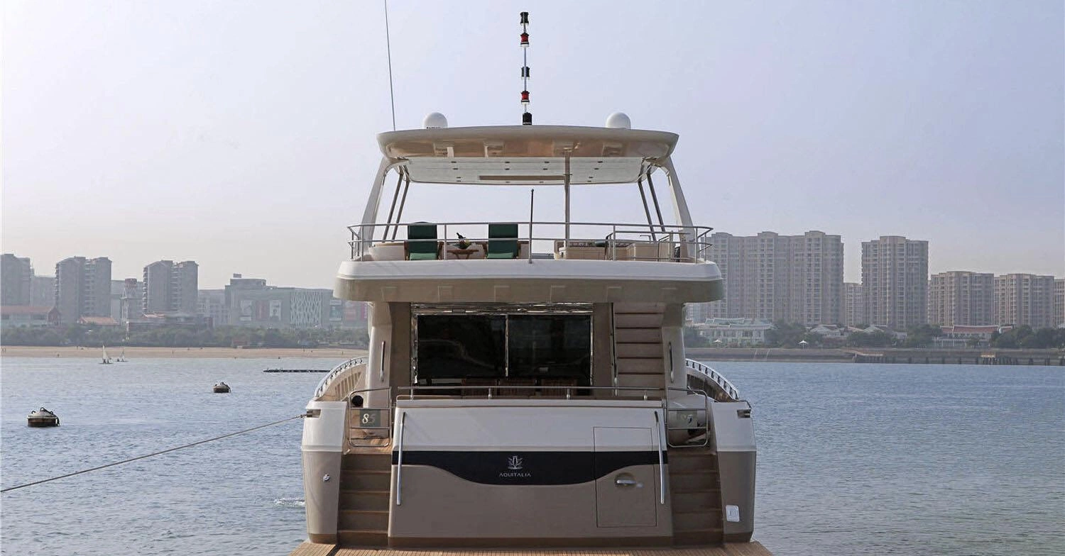 Cheap Boat CE Certificated Sea Ocean Fiberglass 38FT Luxury Yacht Boat China