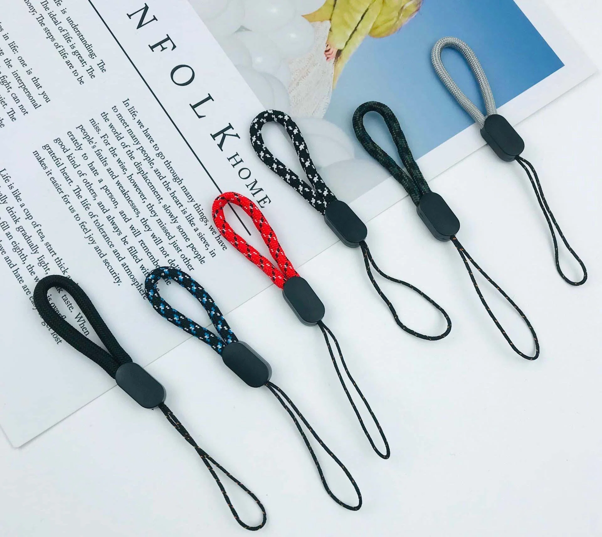 Factory Supply Short Mobile Phone Hanging Rope Jiehua Weaving Finger Rope U Disk Key Small Object Hanging Decoration Ring Finger Buckle Ring