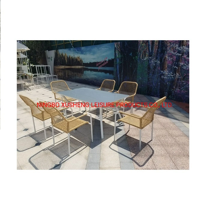 Outdoor Furniture Set Round Rattan Chair and Table with Tempered Glass