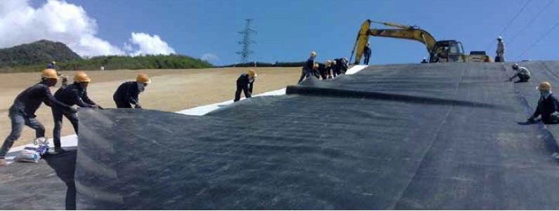 Thickness 0.5 - 3.0mm Anti-Seepage Textured / Smooth HDPE Geomembrane for Sanitary Landfills Liner