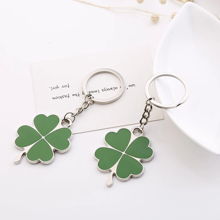 Creative Four-Leaf Clover Lucky Metal Keychain Car Holiday Small Gifts Wholesale/Supplier