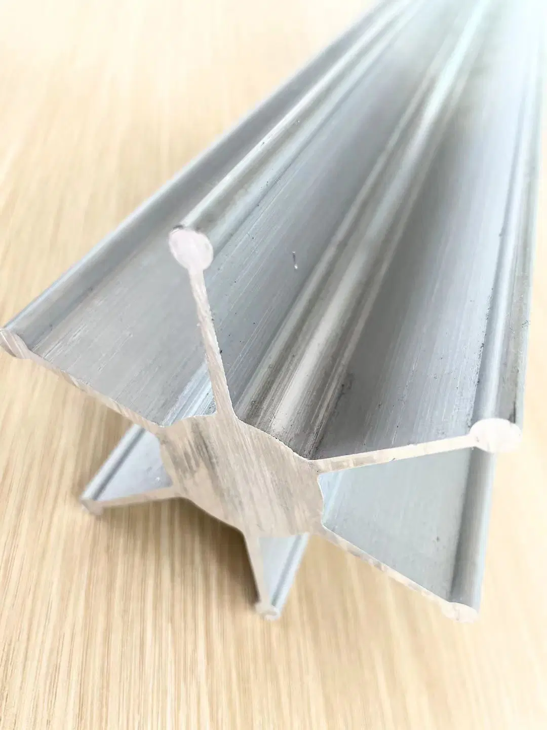 Extrusion Profiles 7075 Aluminum Alloy with ISO9001 9002 Approved (ASTM)