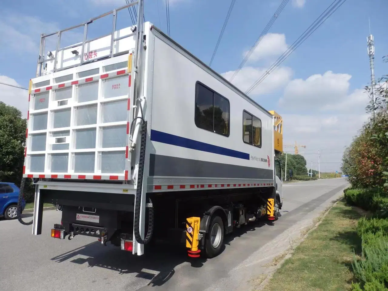 Airport Airline Handicap Vehicles Transfer Board to Vehicle for Disabled Passengers