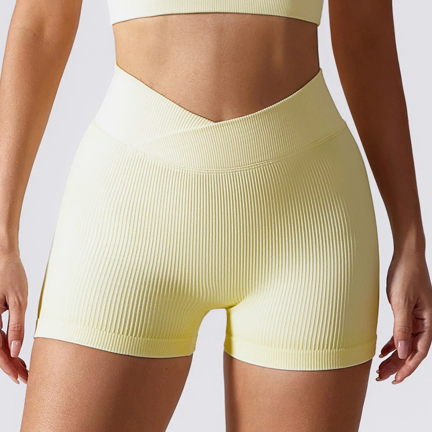 Seamless High-Waisted Yoga Shorts Hip-Lifting Fitness Running Pants Outdoor Cycling Women Sportswear