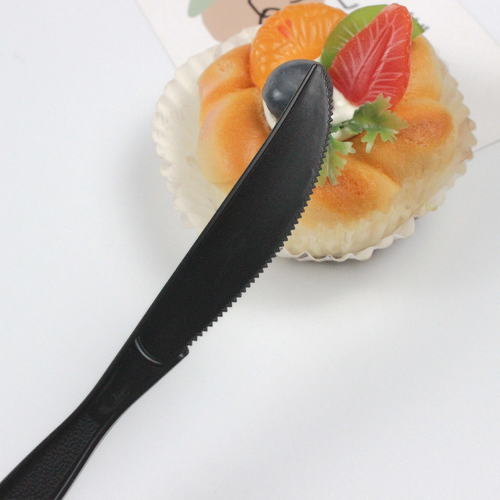 Cubiertos de plástico desechables de plástico PP negro cuchillo para uso alimentario Color personalizable el embalaje para el postre