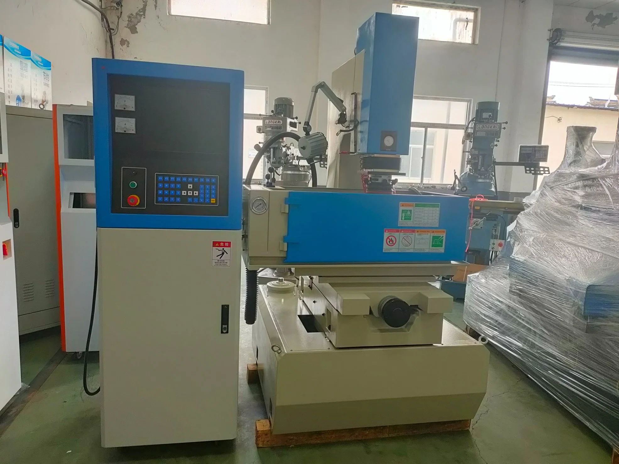 Z-Axis Numerical Control High Productivity CNC EDM Die Sinking Machine