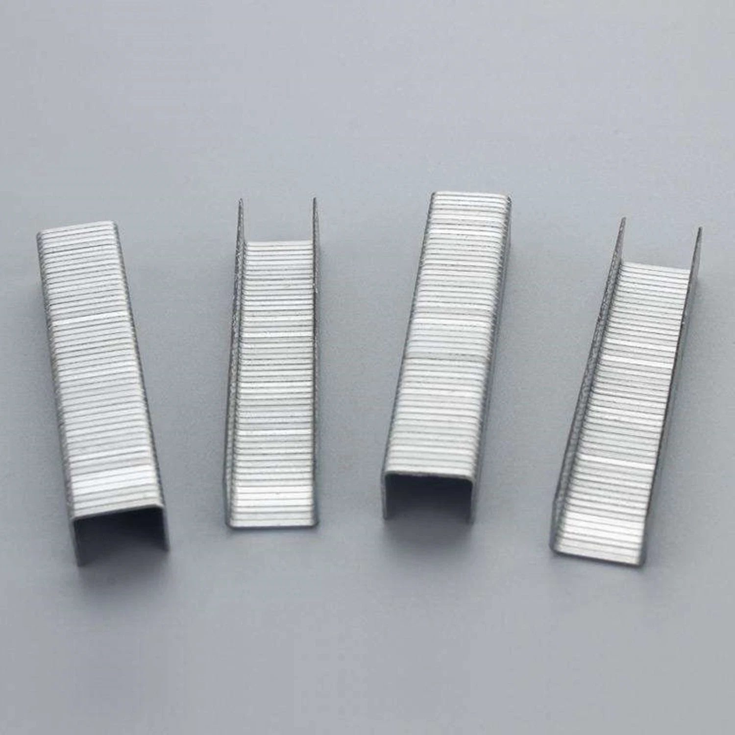 Good Price Electro Galvanized/Color Painted Staple Nails/T Nail/L Nail/Code Nail 1010j