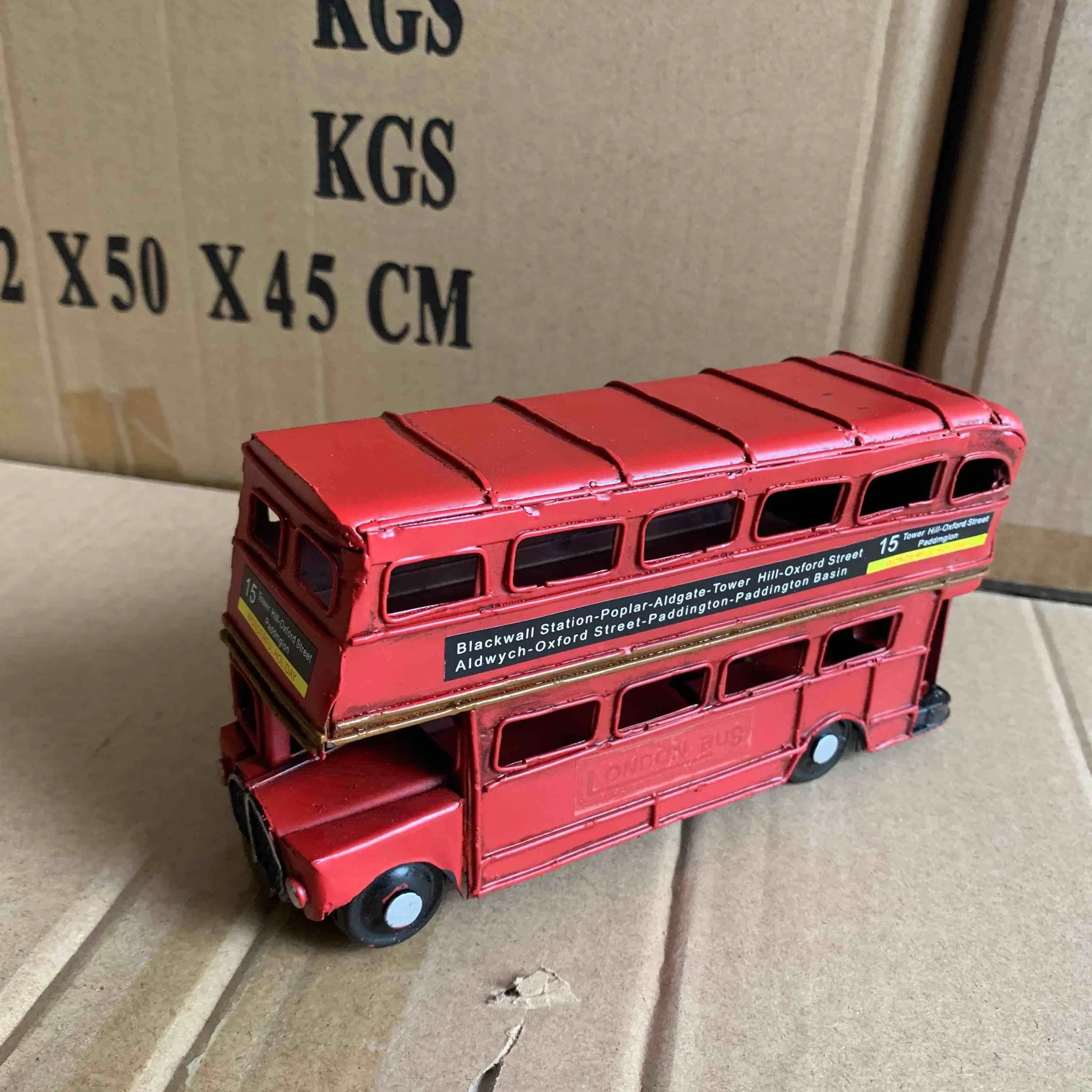 Iron Handmade Metal Craft Decoration Vintage Bus Model with Camping UK Flag House Home Craft Decorative Gift