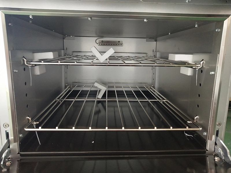 Commercial 4 Burner Gas Cooker Range with Gas Oven in Stainless Steel Hospitality Equipment (RGR24)