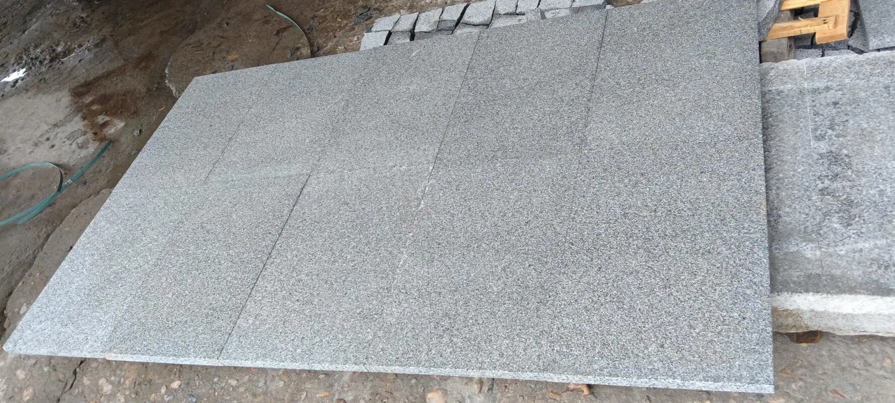 G654 Dark Grey Granite Flamed Tiles for exterior/outdoor floor/paving