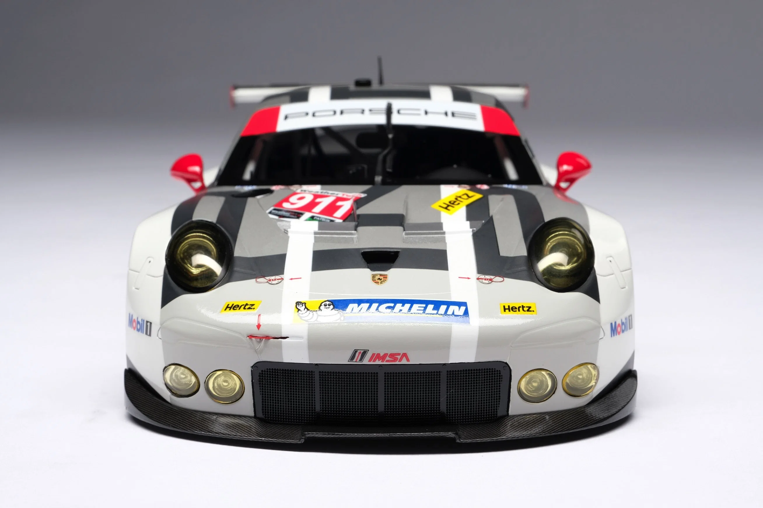 1: 18 Scale Model 911 Rsr (2016)