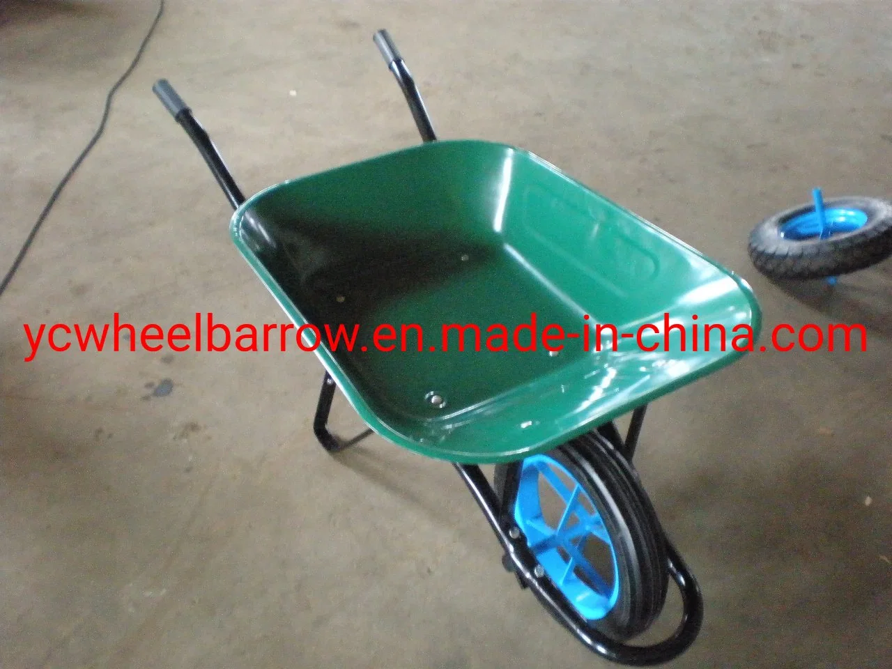 Africa Wheelbarrow Wb6400 with Rubber Wheel Heavy Duty Brouette