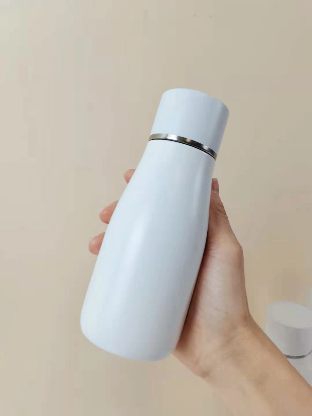 2023 Wholesale/Supplier Luxury Chinese Gourde Thermo Vacuum Flask 24 H Cool Water Bottle Online Insulated Idea of Water Customized Print Vacuum Flask & Thermoses