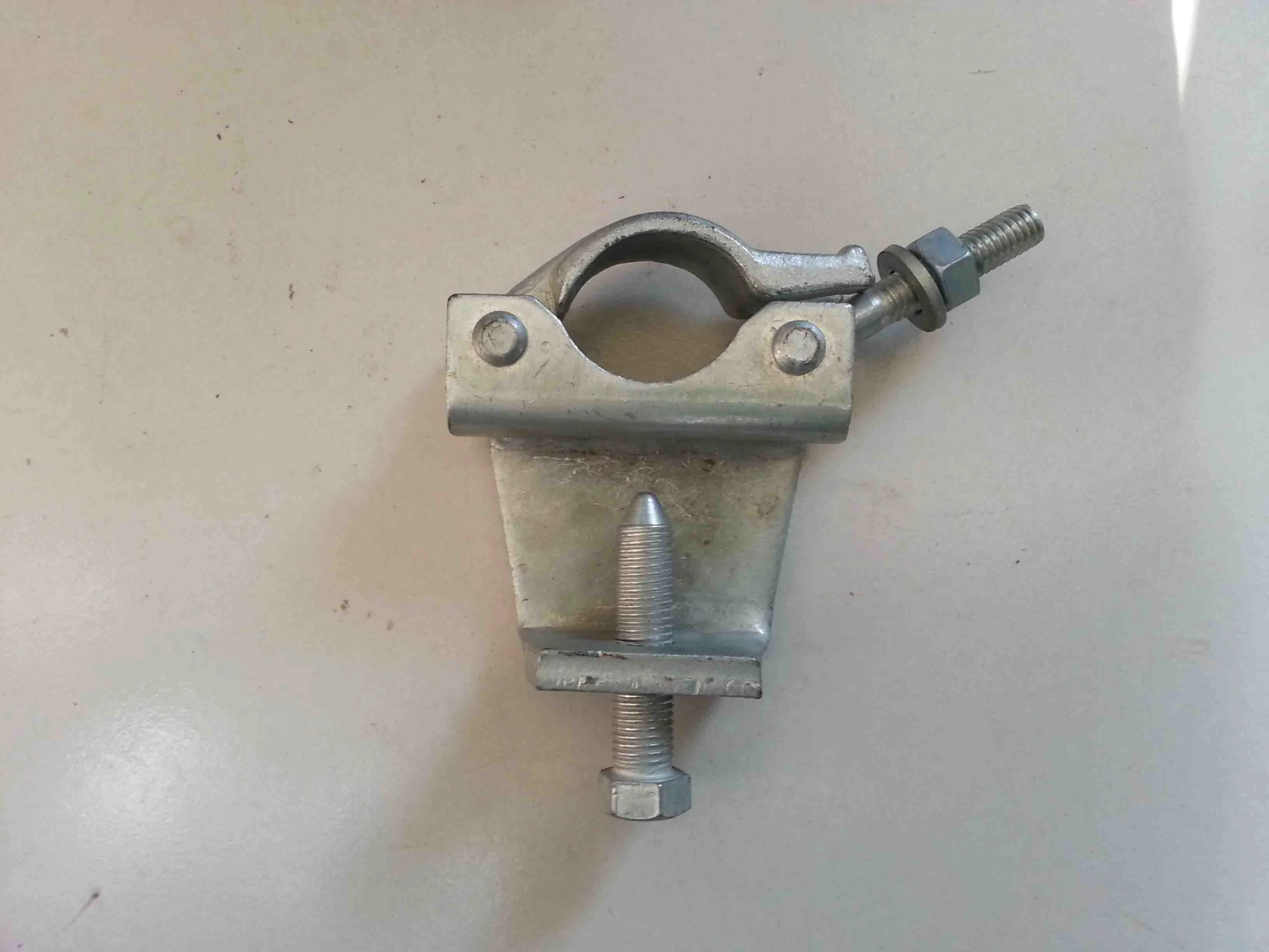 High Quality 0.97-1.05 Kg/PCS 48.3mm BS 1139 Scaffolding System Pressed Swivel Coupler