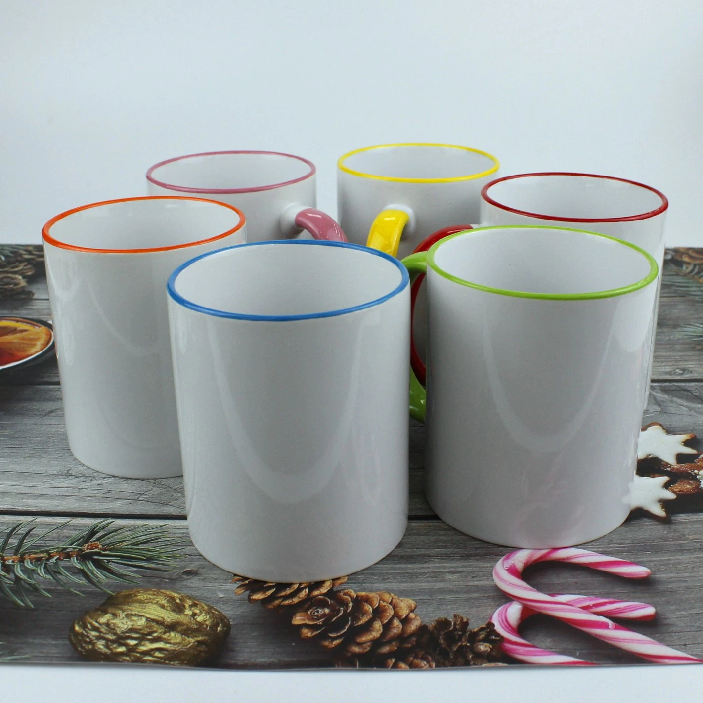 La porcelaine blanche simple tasse tasse en céramique de couleur pure glaçure Café Tasse de thé ménage la cuvette de cadeaux publicitaires