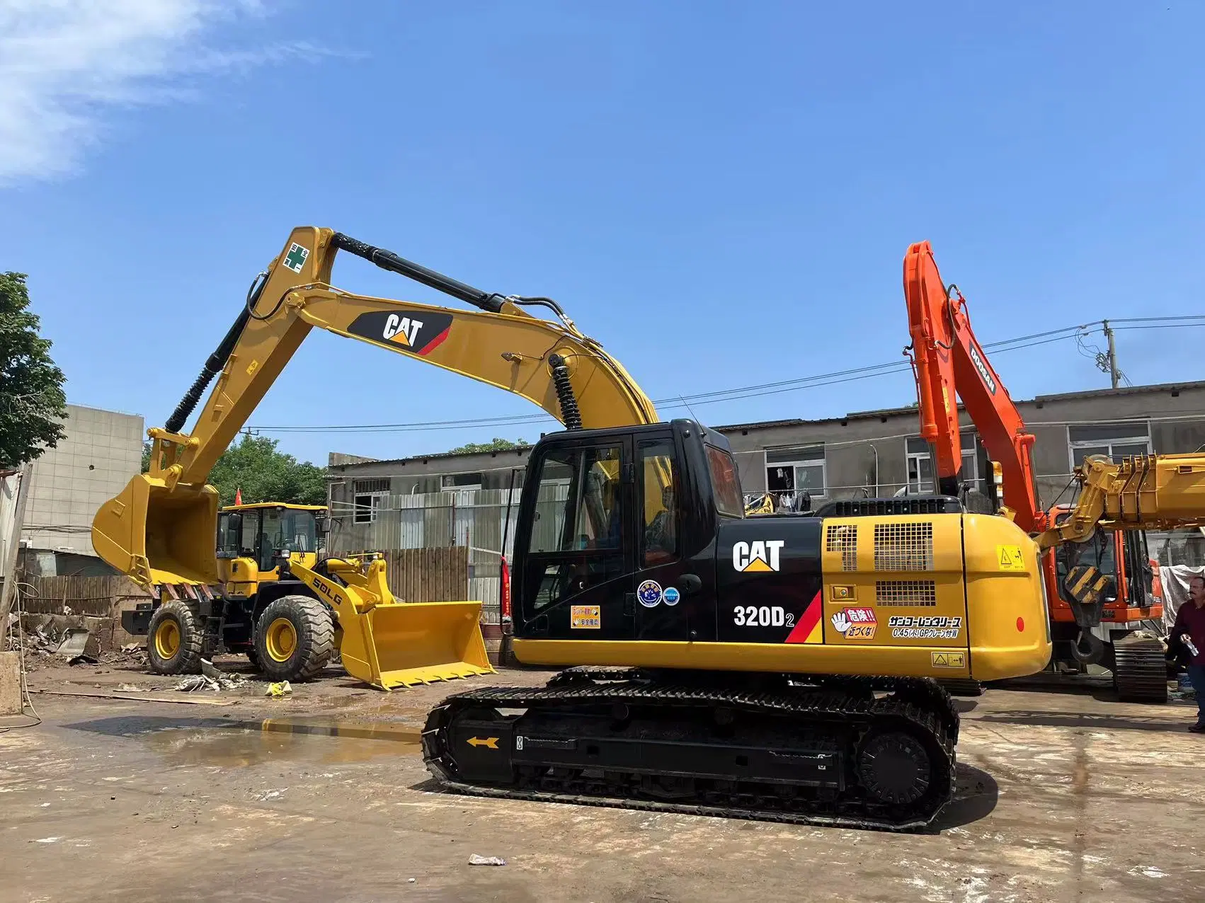 الحفار الزاحف Cat 20t موديل سنة 2017 من Caterpillar 320D