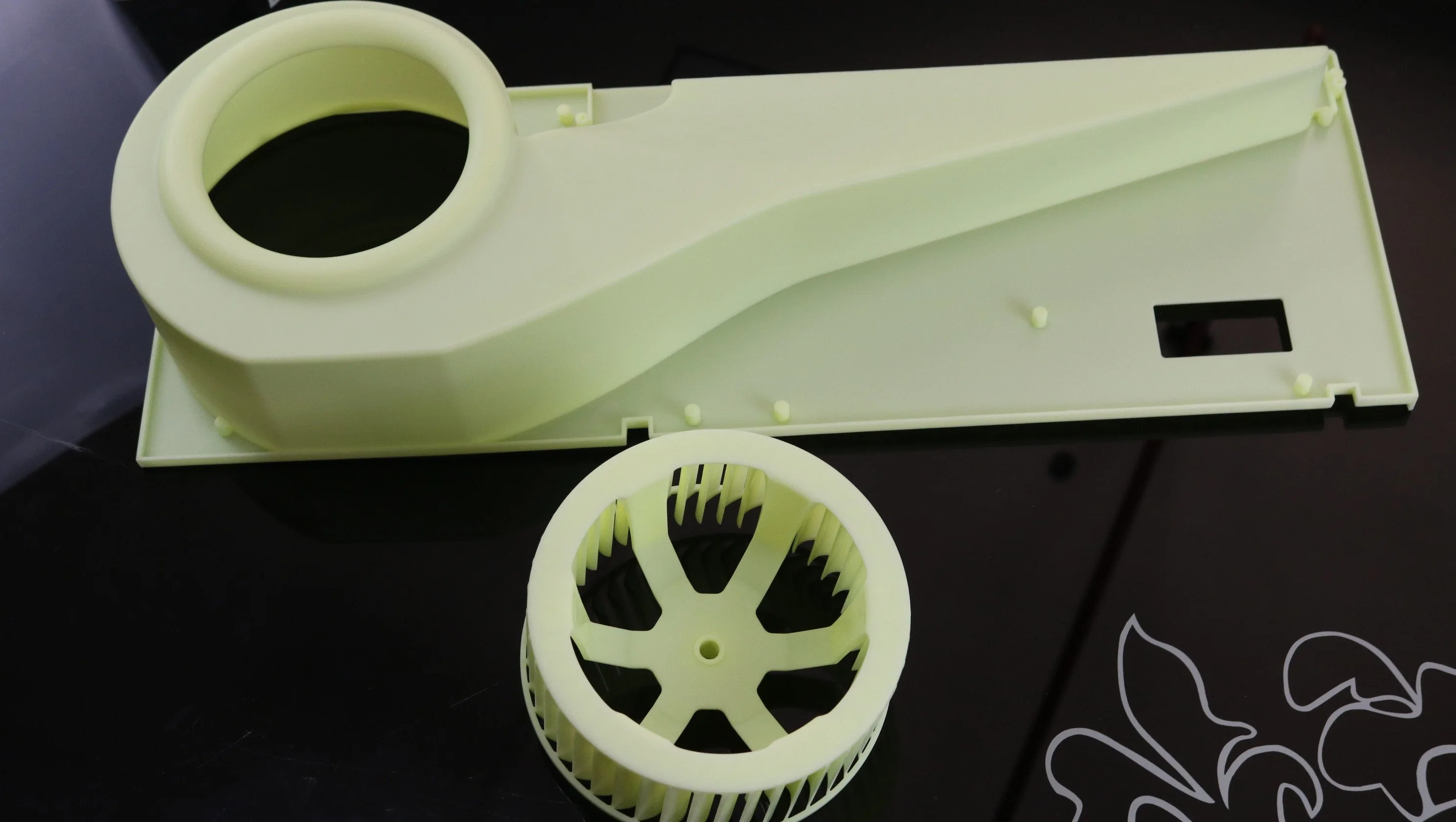 SLA 3D Printing Good Quality Low Price Yellow-Green Resin Auto Parts