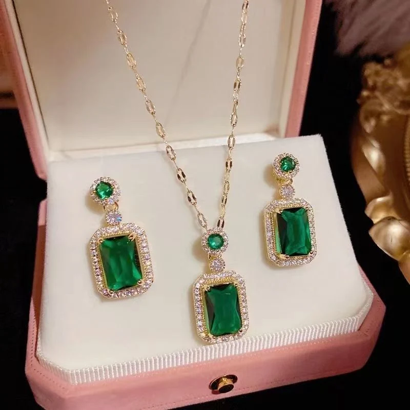 Light Luxury Grandmother Emerald Necklace Three -Piece Retro Advanced Sensor Pendant Titanium Steel Collar Bone Chain Earrings Ring