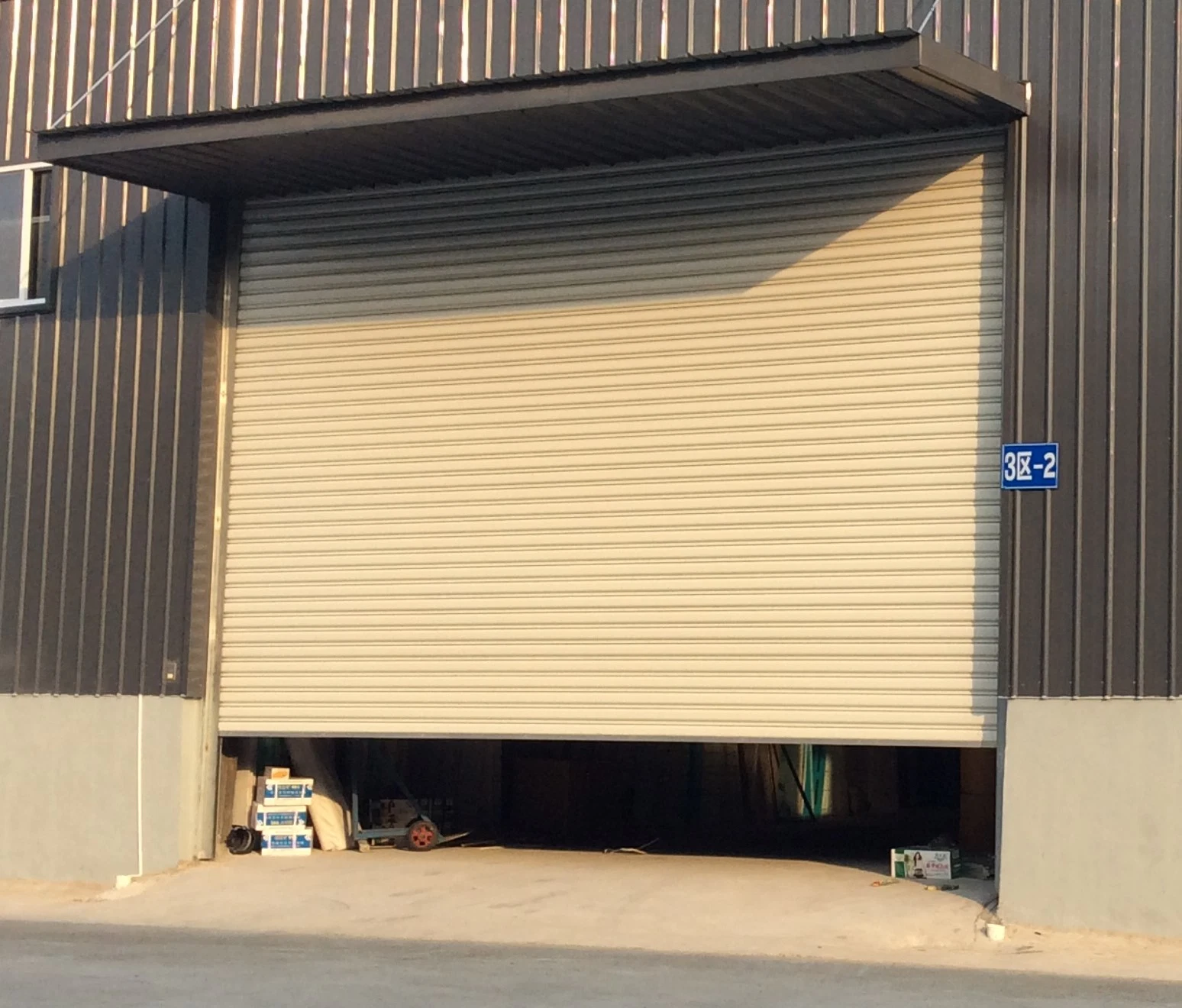 Security PU Sandwich Panel (لوحة الحماية الخاصة بالشمع)، Rolling Electrical Rolling (رفع البكرة باب الجراج المصنوع من الألومنيوم أللوي تيمبر وود سكيكل