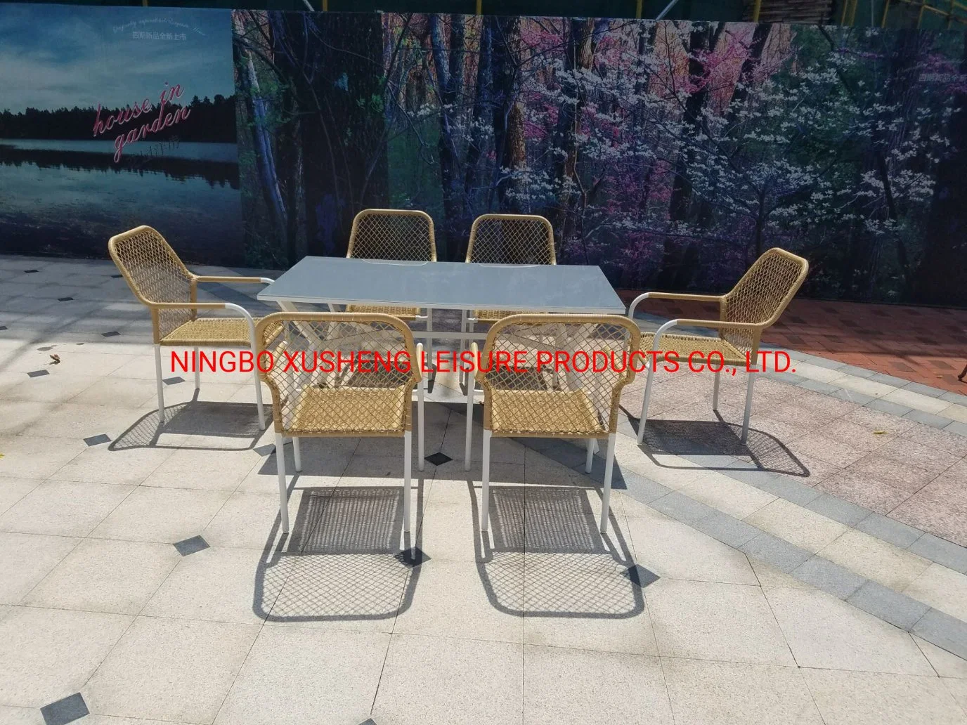 Outdoor Furniture Set Round Rattan Chair and Table with Tempered Glass