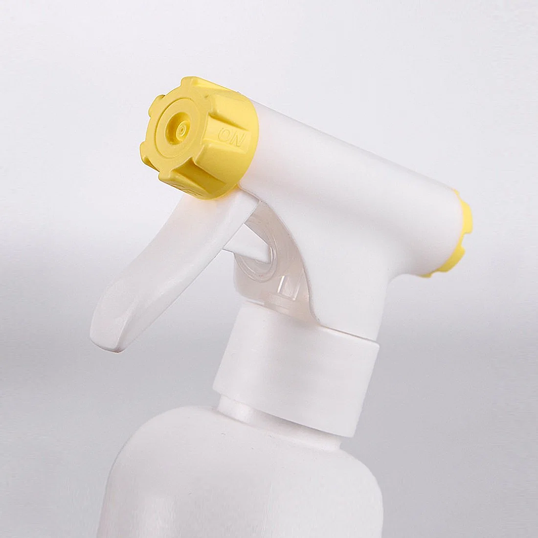 New Design Luxury High quality/High cost performance Household Cleaning Garden 28/410 PP Pump Spray Strong Plastic White Pet 200ml 300L Trigger Sprayer Bottles