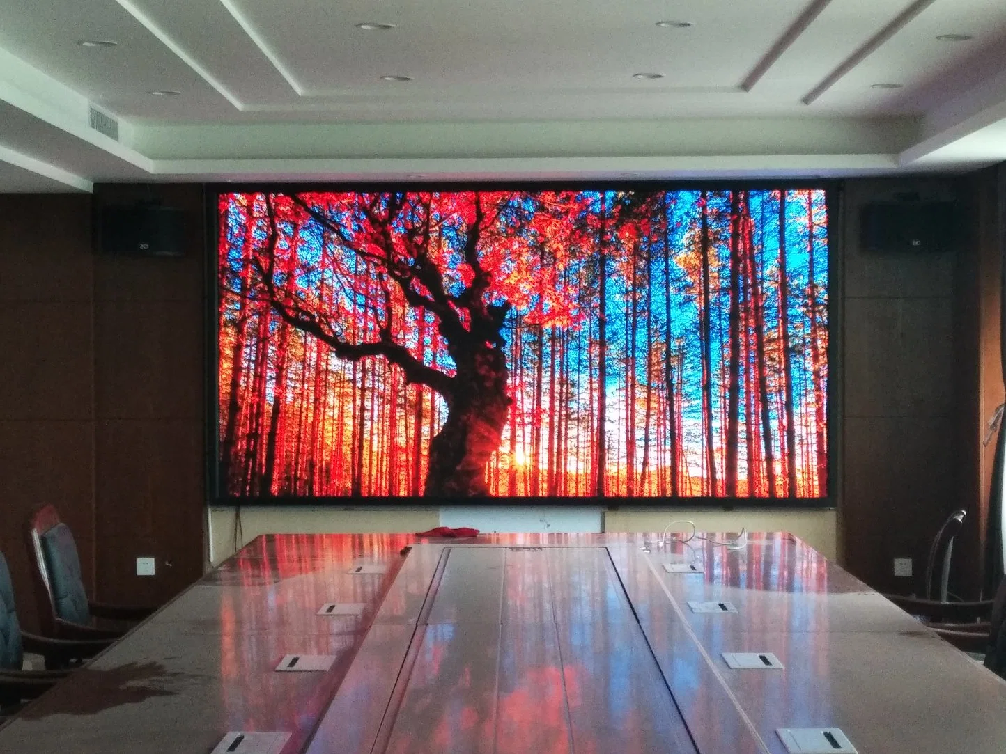 Indoor Awesome Visual Experience LED Interactive Screen