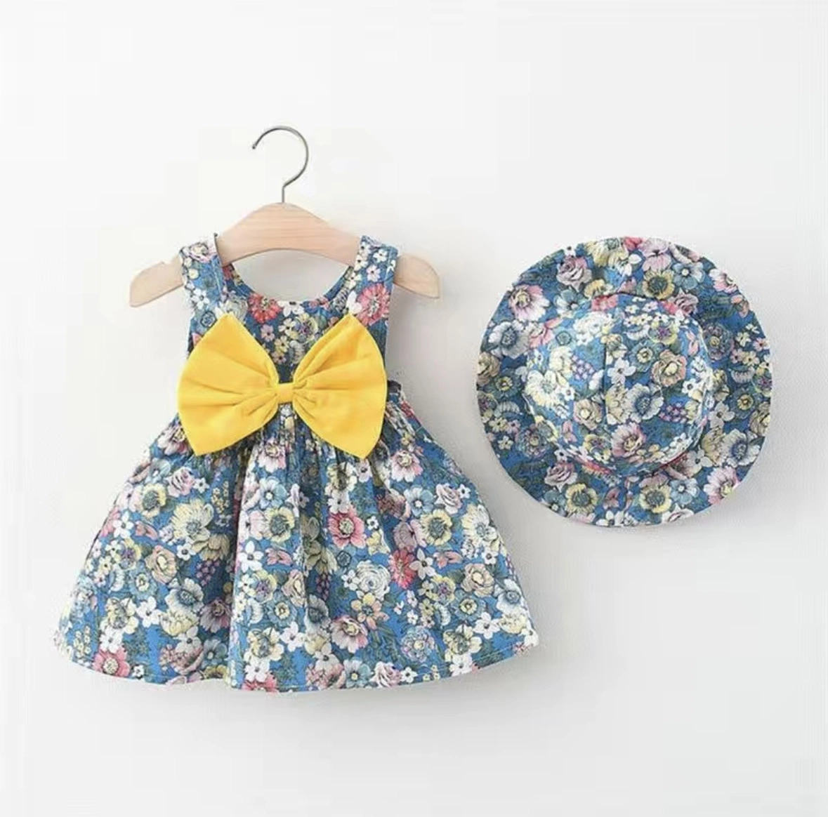 30 novo estilo bonito Little Girl Skirt Dress Qhgs8006