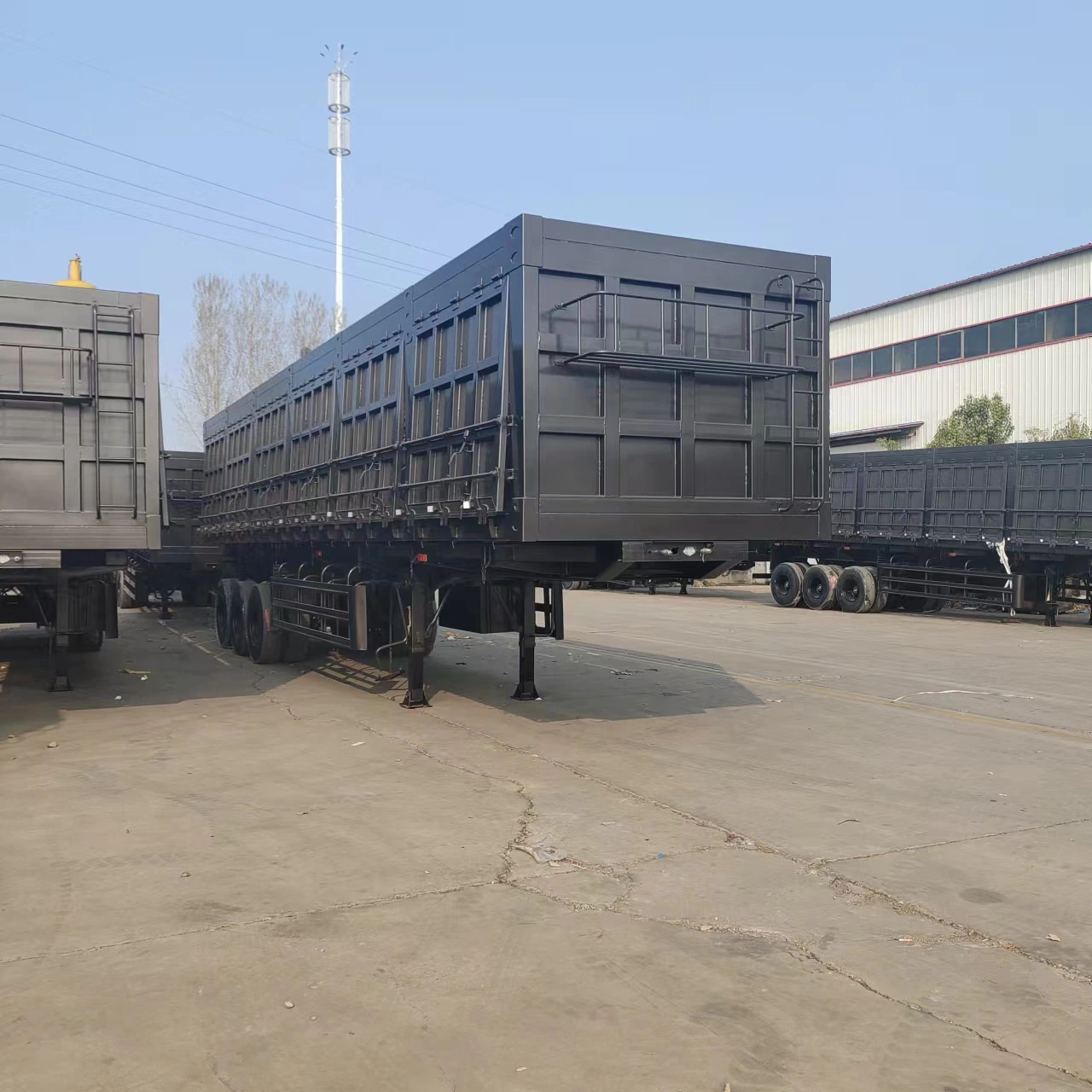 3/4/5 Axle Heavy-Duty Dump Semi Trailer, Used for Transporting Sand and Gravel Materials. 50-100 Tons of Coal Designed to Support Customization