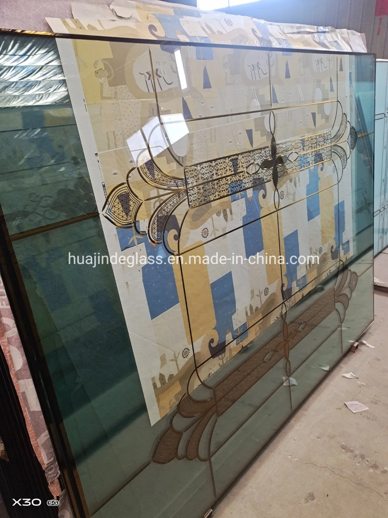 Customized Clear and Frosted V Groove Door Glass