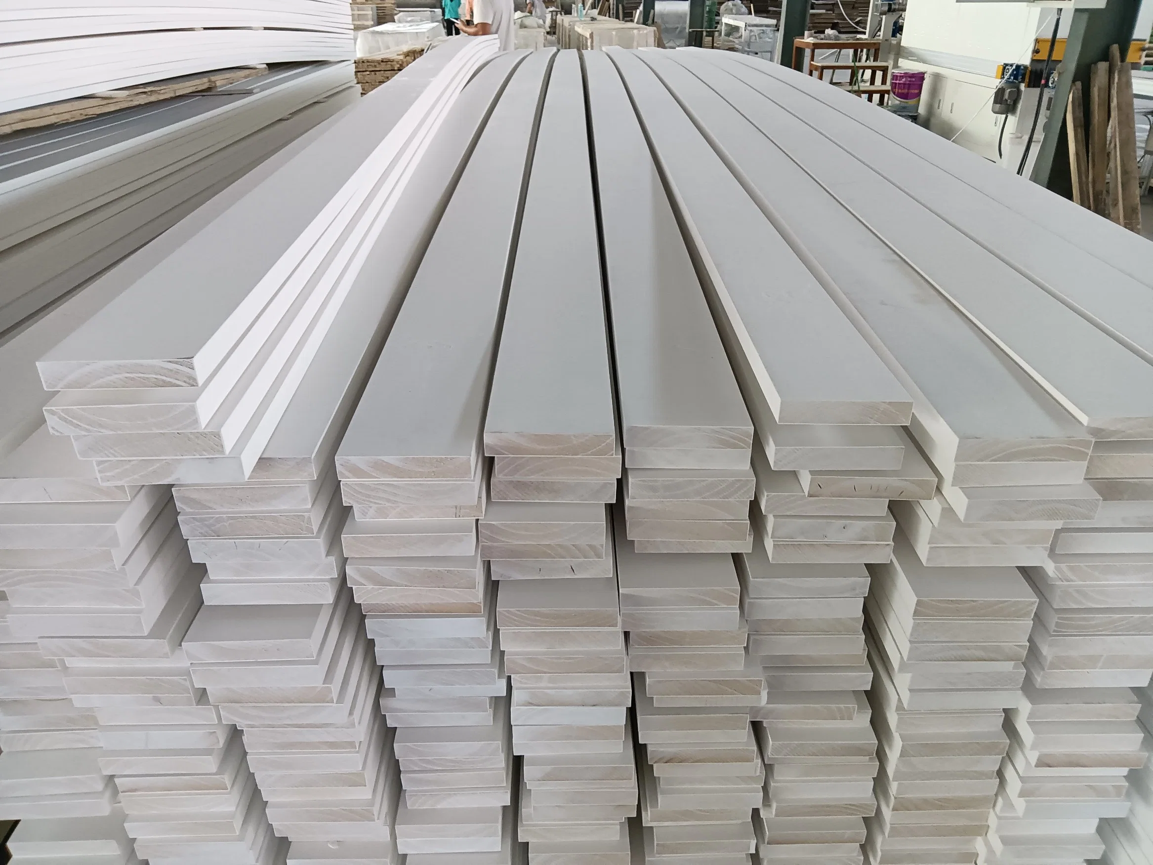 Primed Wood Moulding White Flat Surface Wood Board