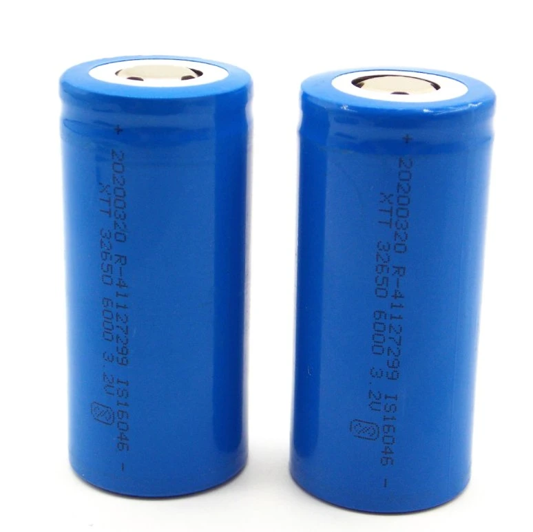 Anpassbare/kundenspezifische wiederaufladbare Zylinder/zylindrische 3,2V LiFePO4 32650 32700 Lithium-Ionen-/Li-Ionen-/Li-Batterie Für Akku